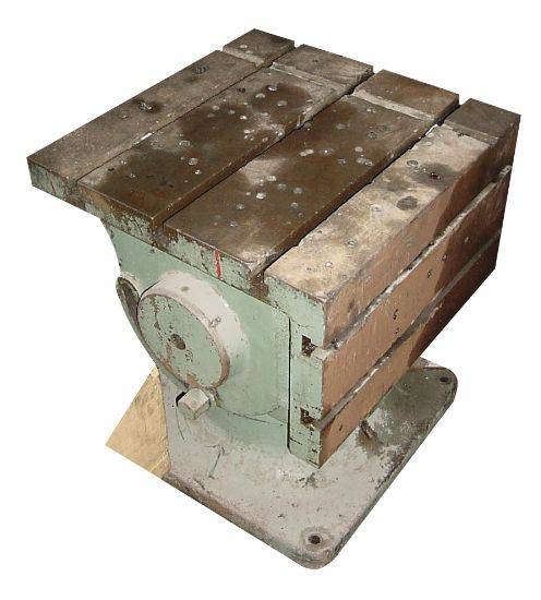 24" x 24" x 28" Tilting Box Table - J10625