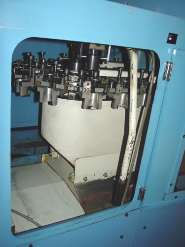 Mazak AJV-32/404 Vertical Machining Center - P11872
