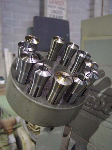  Bridgeport Vertical Mill with rotary table For Sale