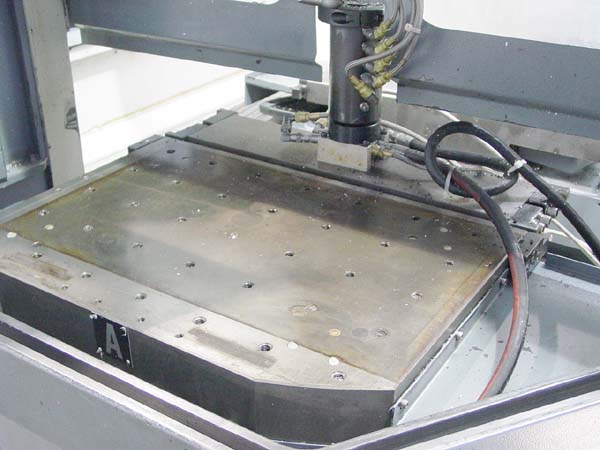 Leadwell FMC-560 CNC Vertical Machining Center 2 pallet cnc vertical mill for sale