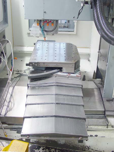 Leadwell FMC-560 CNC Vertical Machining Center 2 pallet cnc vertical mill for sale