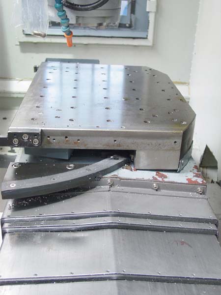 Leadwell FMC-560 CNC Vertical Machining Center 2 pallet cnc vertical mill for sale