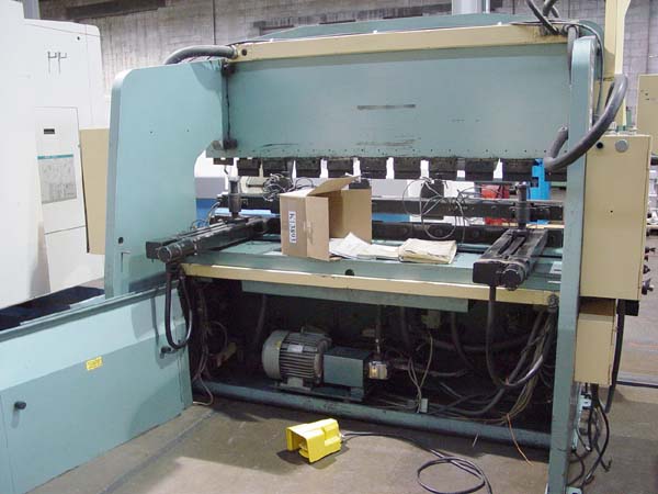 88 Ton x 8' Amada Hydraulic Press Brake with 2-Axis CNC Back Gauge  for sale