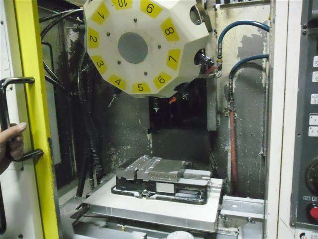 Fanuc Robo Drill T10B Robodrill 2 pallet drill and tap machine center Center for sale