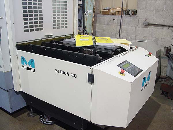 Leadwell V-30 30 x 16 CNC Vertical Machining Center CNC Mill  for sale