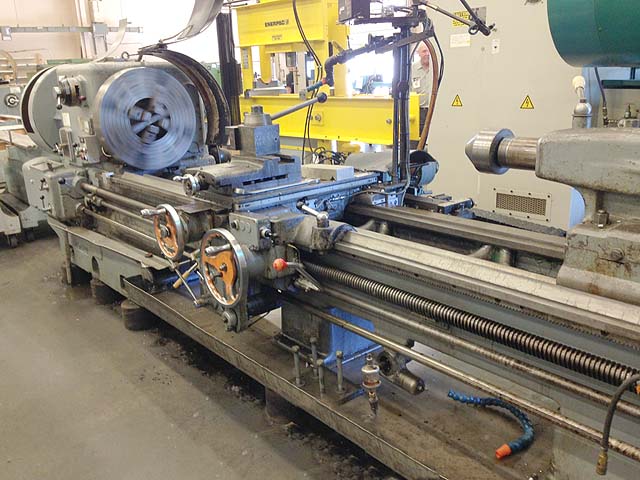 10-1/2" Bore Oil Country Lathe 25" x 120" Lathe for sale