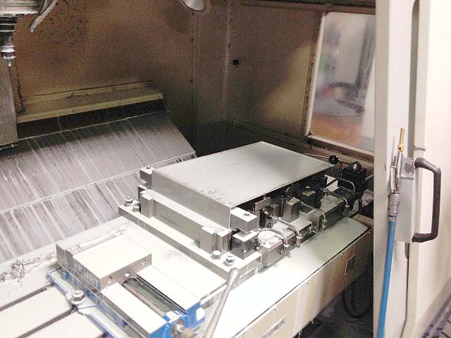Daewoo 40" x 20" DMV-500 CNC Vertical Machining Center CNC Mill for sale