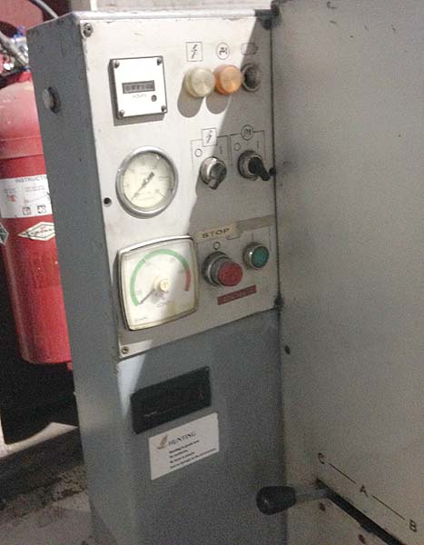 Binns & Berry Oil Country Lathe with 10" Hole for sale