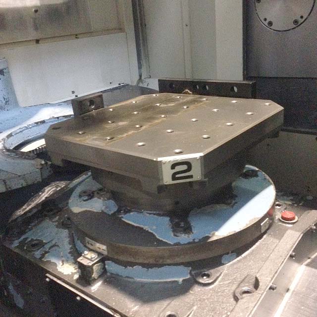 OKK HM-4 HM4 CNC Horizontal Mill 2 pallet CNC Machining Center  for sale