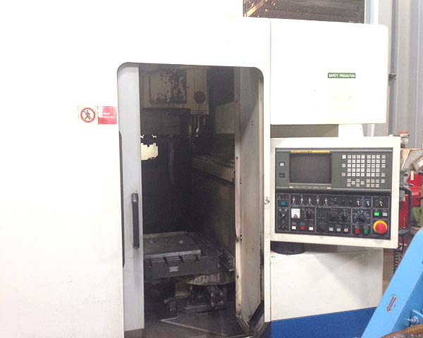 Daewoo DVM-400 2 Pallet CNC Vertical Machining Center For Sale