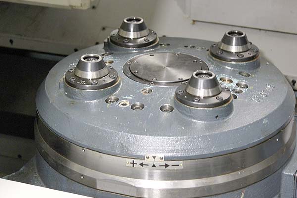 Makino A61 CNC Horizontal Machining Center Makino A-61 2-Pallet Mill for sale
