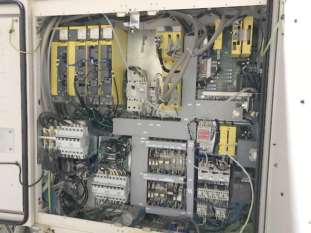 Used Fanuc RoboDrill Alpha-T21iFL CNC Vertical Machining Center For Sale, Used Drill & Tap Center For Sale, Used RoboDrill Drill & Tap Center For Sale