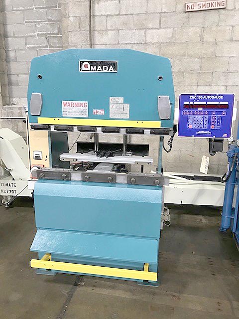 Used 35 TON AMADA RG35S PRESS BRAKE For Sale