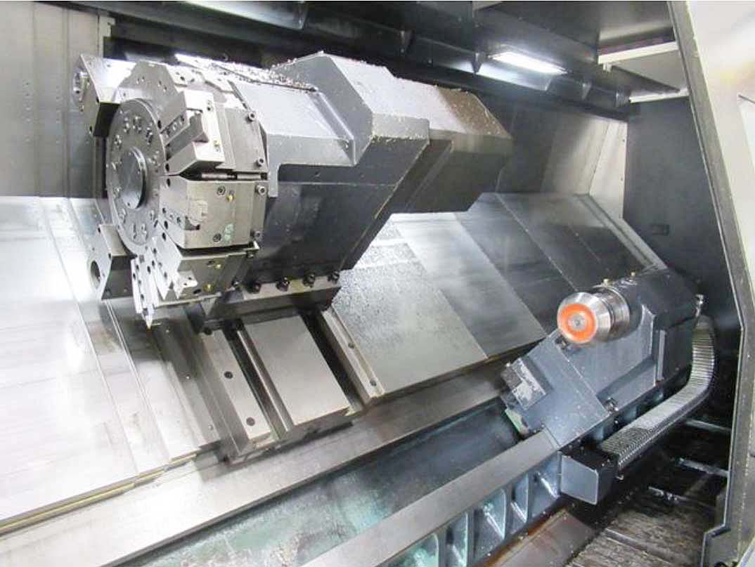 Doosan Puma 700 CNC Lathe with Live Tooling, Big Doosan CNC Lathe, Live Tool Doosan Lathe with 120" Centers