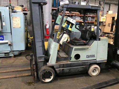 Clark GCS-30MC 5000 LB Fork Lift, Clark Fork Truck with Side Shift, 5000 LB Fork Lift